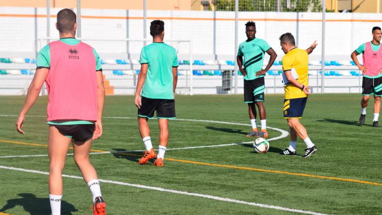 La búsqueda de refuerzos para la ofensiva centran el trabajo La búsqueda de refuerzos para la ofensiva centran el trabajo