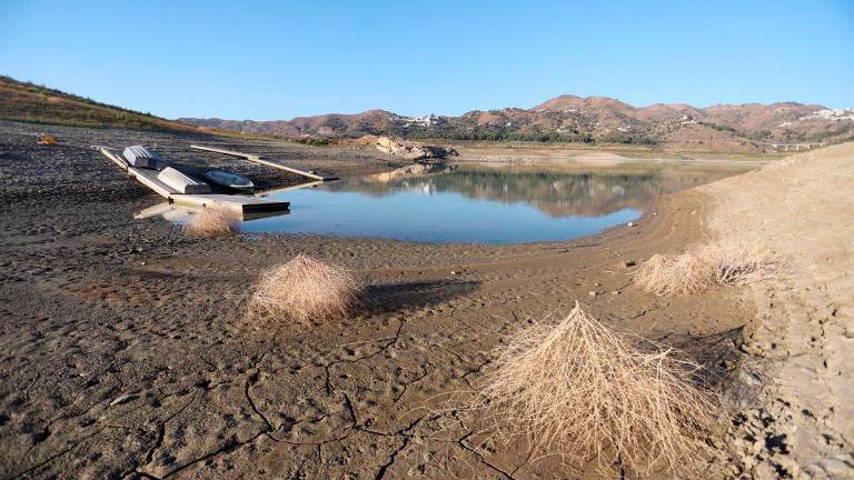 Cortes de agua por la noche en varios municipios de la Axarquía de Málaga para garantizar el suministro Cortes de agua por la noche en varios municipios de la Axarquía de Málaga para garantizar el suministro