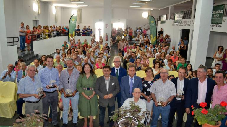 Un siglo de trabajo, sacrificio y amor por la esencia de la tierra Un siglo de trabajo, sacrificio y amor por la esencia de la tierra