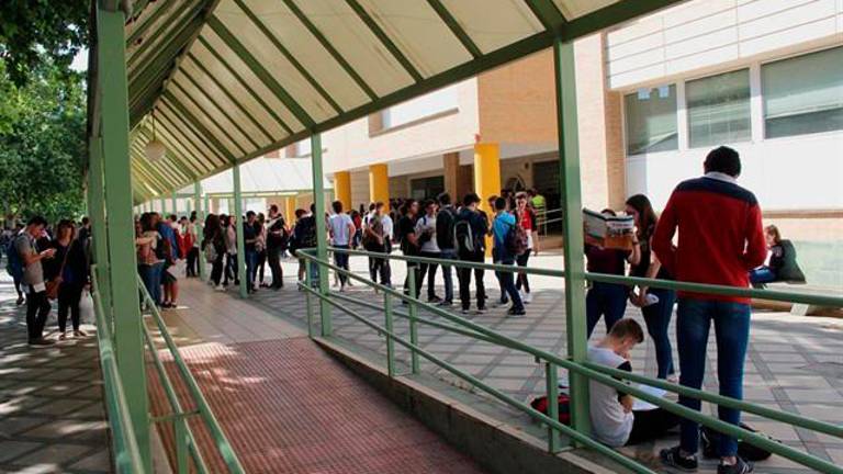 Más de 3.300 estudiantes se presentan a la Selectividad Más de 3.300 estudiantes se presentan a la Selectividad