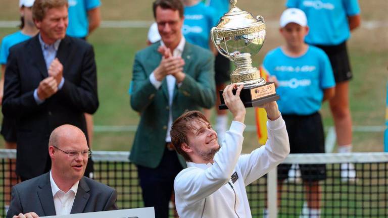 El kazajo Alexander Bublik conquista el título en Halle El kazajo Alexander Bublik conquista el título en Halle