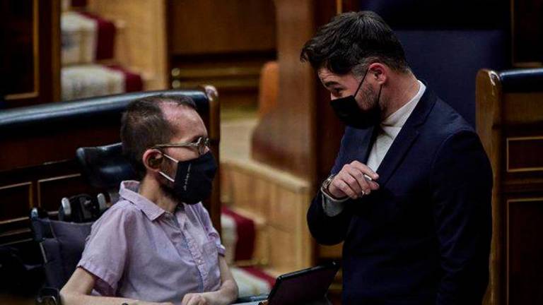 Podemos e independentistas piden en el Congreso una comisión de investigación sobre las “cloacas” Podemos e independentistas piden en el Congreso una comisión de investigación sobre las “cloacas”