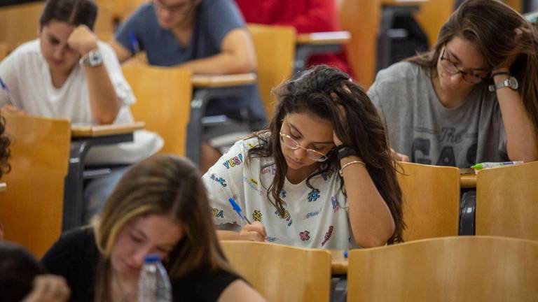 Los andaluces acceden a la Universidad con las notas medias más altas de España Los andaluces acceden a la Universidad con las notas medias más altas de España