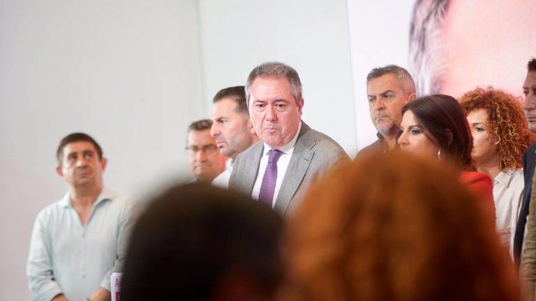 Espadas anuncia que Susana Díaz continuará como senadora esta legislatura Espadas anuncia que Susana Díaz continuará como senadora esta legislatura