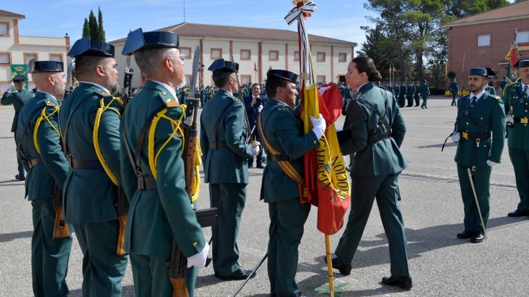 Mujeres guardias civiles protagonistas de la jura de bandera de Baeza Mujeres guardias civiles protagonistas de la jura de bandera de Baeza