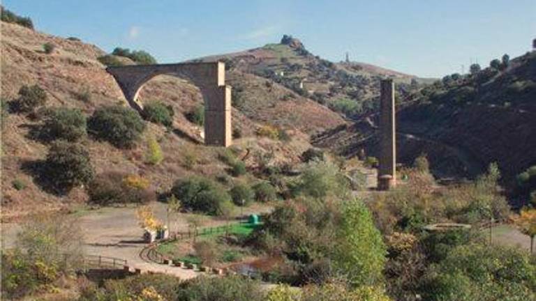 Cerrada el área recreativa de La Aquisgrana, en La Carolina, por la presencia de lodos contaminantes Cerrada el área recreativa de La Aquisgrana, en La Carolina, por la presencia de lodos contaminantes