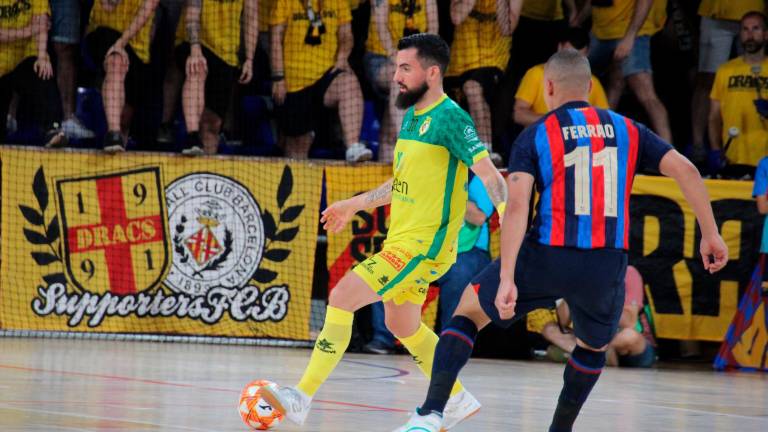 El Jaén FS pretende dar un golpe firme este lunes en la pista del Barça Futsal El Jaén FS pretende dar un golpe firme este lunes en la pista del Barça Futsal