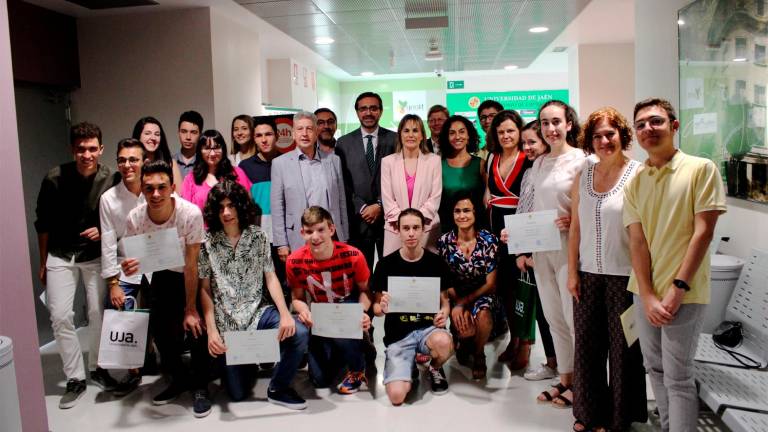 El rector recibe a los ganadores “olímpicos” El rector recibe a los ganadores “olímpicos”