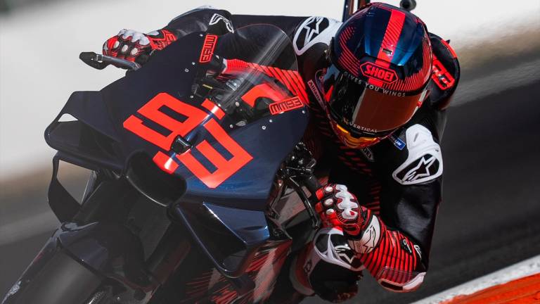 Marc Márquez ilusiona e impresiona con la Ducati en el test de Valencia Marc Márquez ilusiona e impresiona con la Ducati en el test de Valencia