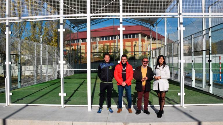 La Diputación construye una pista en Valdepeñas La Diputación construye una pista en Valdepeñas