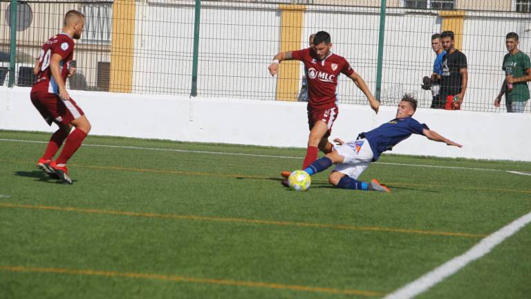 Victoria en un duelo práctico del Linares Victoria en un duelo práctico del Linares