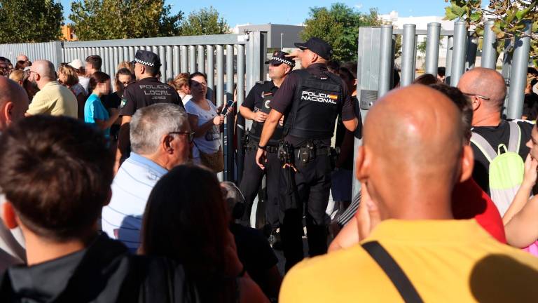 Consternación y debate tras la agresión de un menor con arma blanca en un instituto de Jerez Consternación y debate tras la agresión de un menor con arma blanca en un instituto de Jerez