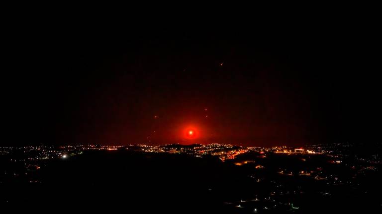 Irán rebasa la Cúpula de Hierro de Israel dejando diez muertos y más de 200 heridos Irán rebasa la Cúpula de Hierro de Israel dejando diez muertos y más de 200 heridos