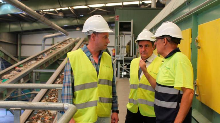 La planta Sierra Sur recibe cada año 35.000 toneladas de residuos La planta Sierra Sur recibe cada año 35.000 toneladas de residuos