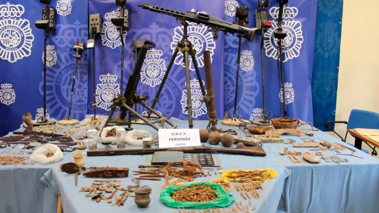 Tres detenidos acusados de expoliar más de 2.000 piezas arqueológicas Tres detenidos acusados de expoliar más de 2.000 piezas arqueológicas