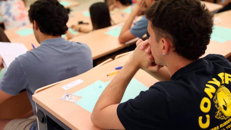 Andalucía congela el precio de las matrículas universitarias Andalucía congela el precio de las matrículas universitarias