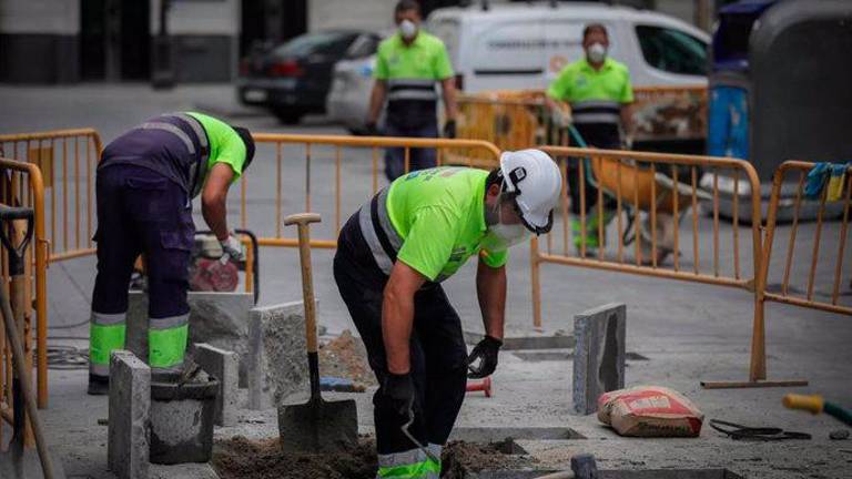 Andalucía lidera la caída del paro en marzo con 11.374 desempleados menos Andalucía lidera la caída del paro en marzo con 11.374 desempleados menos