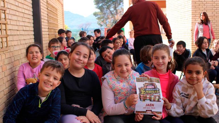 ‘Tacones rojos’ en el colegio Jesús-María como broche de oro a la visita ‘Tacones rojos’ en el colegio Jesús-María como broche de oro a la visita