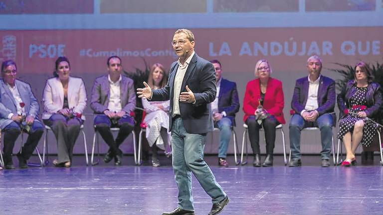 A la espera de que hablen las urnas A la espera de que hablen las urnas