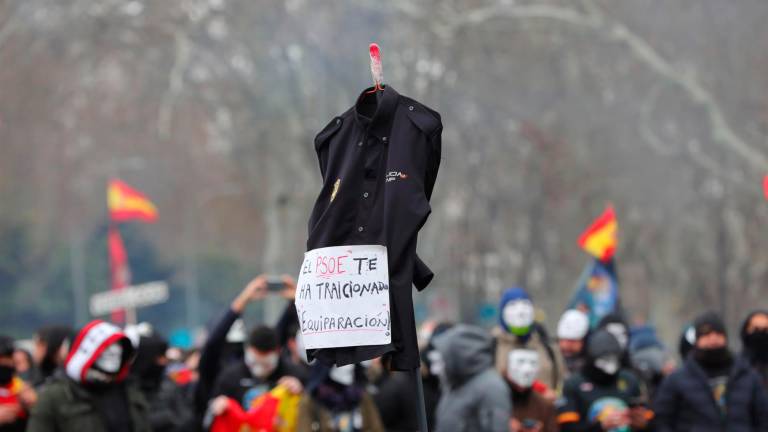 Jusapol protestará en el Congreso por el pésame de Sánchez a un etarra Jusapol protestará en el Congreso por el pésame de Sánchez a un etarra