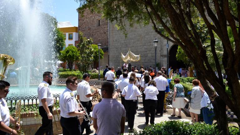 Días de devoción y valentía en unas fiestas donde triunfan los “cuernos”