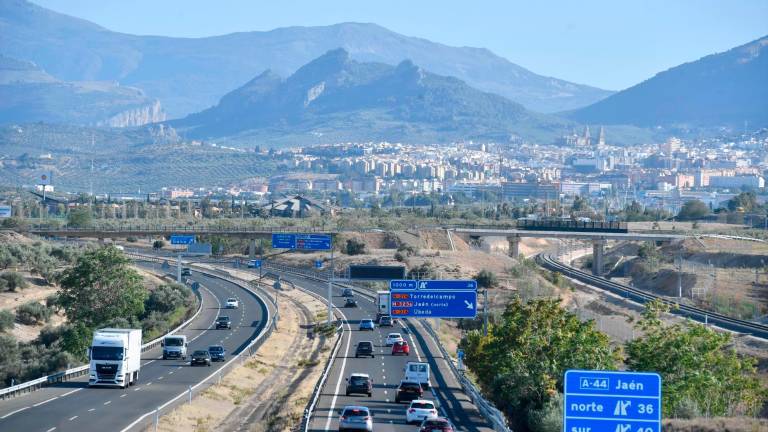 Itinerarios alternativos al tráfico por obras en el ramal de conexión en Jaén de la A-316 con la A-44 Itinerarios alternativos al tráfico por obras en el ramal de conexión en Jaén de la A-316 con la A-44