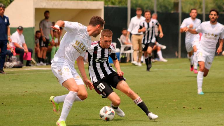 El Linares Deportivo hace oficial la contratación de ‘Teddy’ El Linares Deportivo hace oficial la contratación de ‘Teddy’