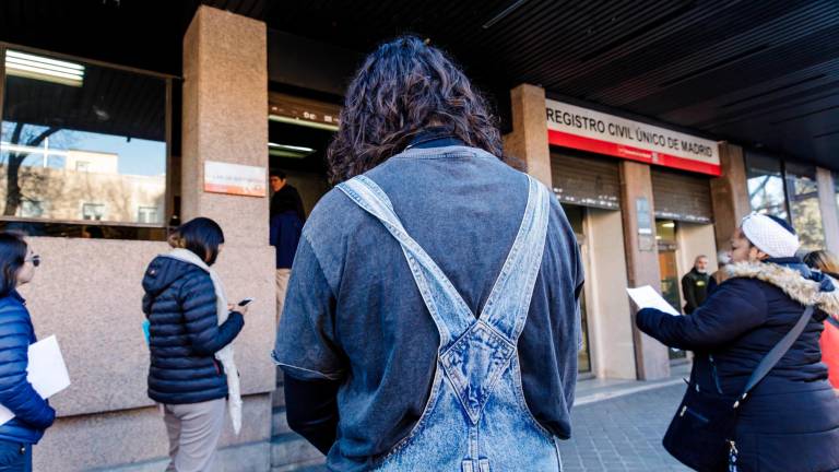 Lucía, 20 años, la primera en cambiar de sexo en el Registro Civil de Madrid Lucía, 20 años, la primera en cambiar de sexo en el Registro Civil de Madrid