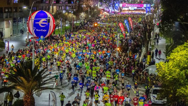 La ciudad arropará con antorchas y 25 lumbres a los 14.000 participantes de la carrera de San Antón La ciudad arropará con antorchas y 25 lumbres a los 14.000 participantes de la carrera de San Antón