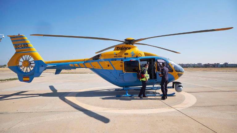 La mujer del operador de vuelo viajaba en el helicóptero de la DGT siniestrado en Madrid La mujer del operador de vuelo viajaba en el helicóptero de la DGT siniestrado en Madrid