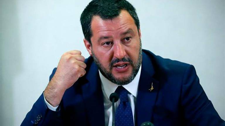 Salvini denuncia presiones para reubicar a migrantes Salvini denuncia presiones para reubicar a migrantes