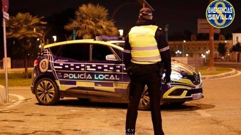 Muere en Sevilla un hombre que huía de la Policía Local a 150 kilómetros por hora Muere en Sevilla un hombre que huía de la Policía Local a 150 kilómetros por hora