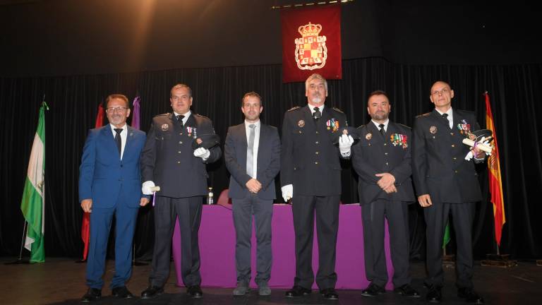 Homenaje a la Policía Local en la fiesta de la “Amargura” Homenaje a la Policía Local en la fiesta de la “Amargura”