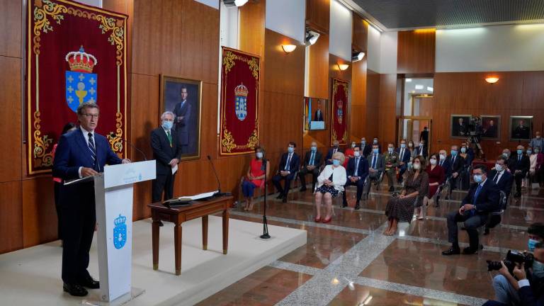 Feijóo y Urkullu juran cargo en Galicia y el País Vasco Feijóo y Urkullu juran cargo en Galicia y el País Vasco