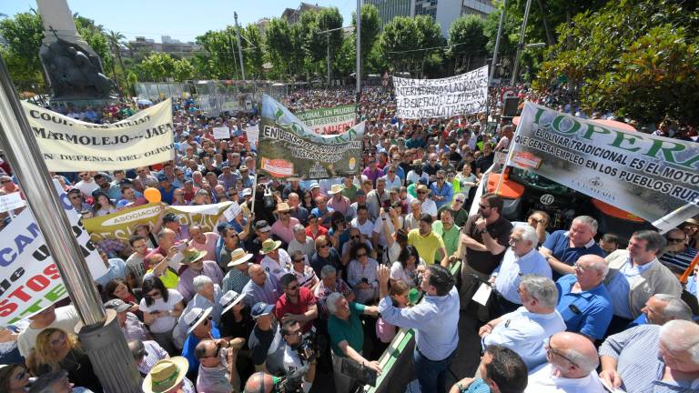 Consenso total para pedir al ministro una batería de medidas Consenso total para pedir al ministro una batería de medidas