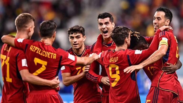 La selección española pasa de las luces a las sombras antes de los octavos La selección española pasa de las luces a las sombras antes de los octavos