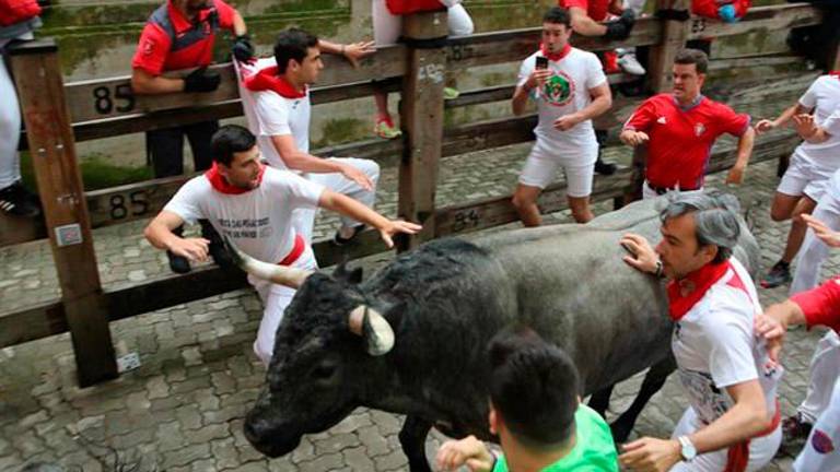 Sin heridos por asta en el tercer encierro de San Fermín Sin heridos por asta en el tercer encierro de San Fermín