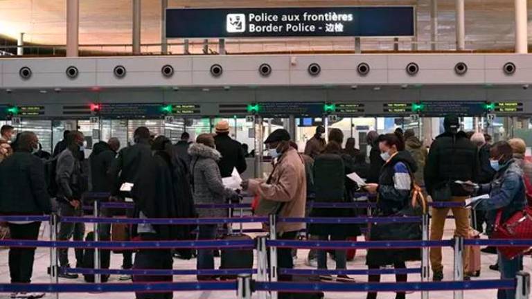 Francia impedirá la entrada a viajeros no vacunados desde España sin una prueba negativa Francia impedirá la entrada a viajeros no vacunados desde España sin una prueba negativa