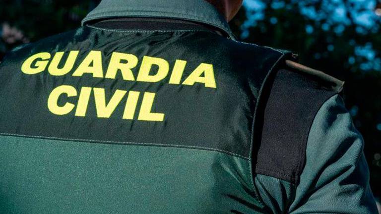 Cuatro detenidos en Sevilla por intentar matar a un guardia civil Cuatro detenidos en Sevilla por intentar matar a un guardia civil