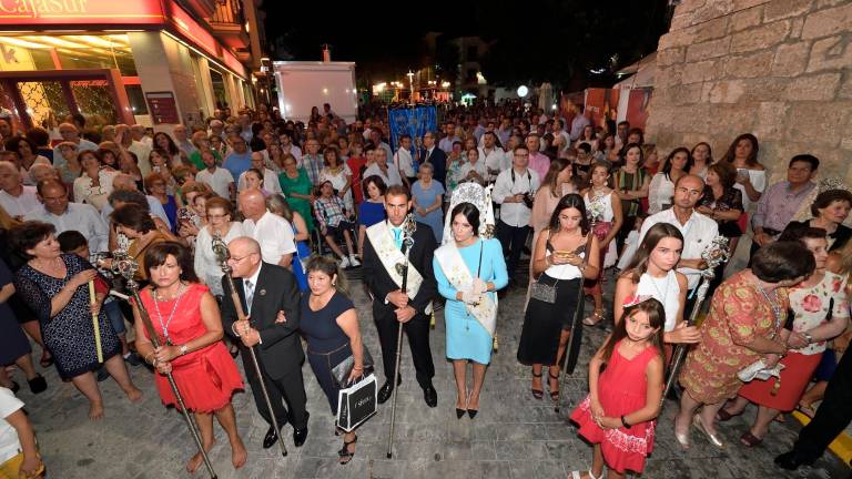 La Virgen de Belén desfila radiante tras ser restaurada La Virgen de Belén desfila radiante tras ser restaurada