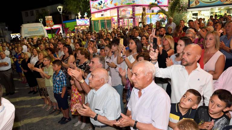 La Virgen de Belén desfila radiante tras ser restaurada La Virgen de Belén desfila radiante tras ser restaurada