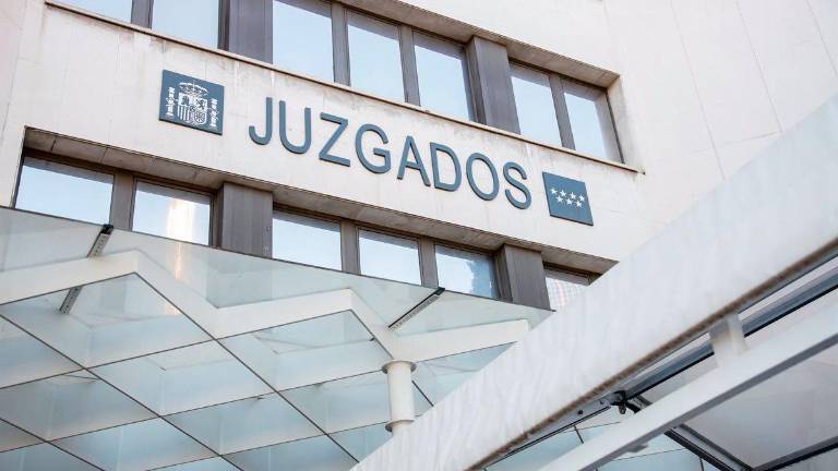 En libertad los detenidos por atacar la sede del PP en Móstoles En libertad los detenidos por atacar la sede del PP en Móstoles
