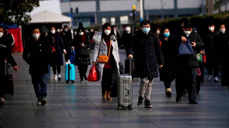 China eleva a 811 los muertos por coronavirus con 37.198 afectados China eleva a 811 los muertos por coronavirus con 37.198 afectados