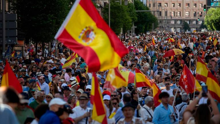 Multitudinaria concentración en Madrid en contra el Gobierno de Sánchez Multitudinaria concentración en Madrid en contra el Gobierno de Sánchez