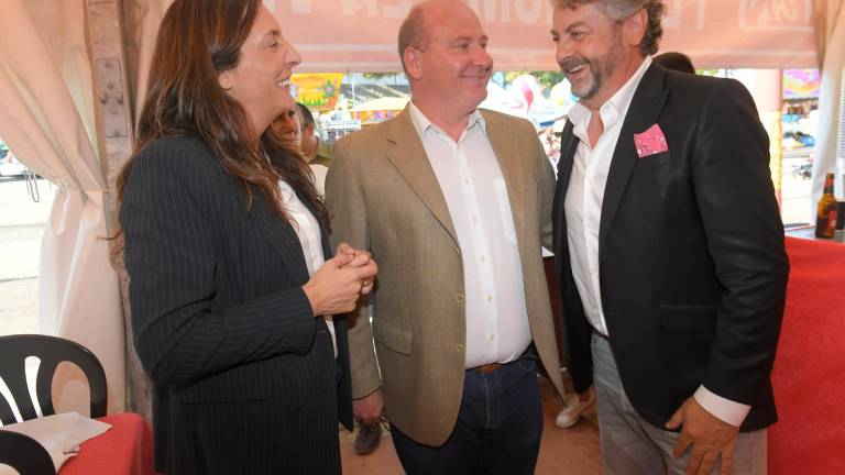 Paseo por la feria de Jaén de la secretaria general del PP andaluz