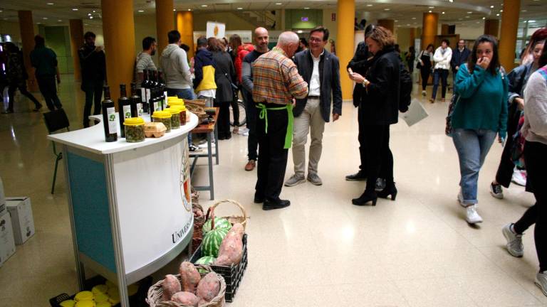 Por una universidad sostenible Por una universidad sostenible