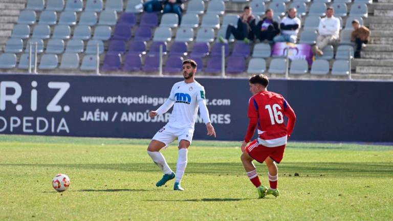 El Real Jaén busca acortar los plazos de sus tres lesionados El Real Jaén busca acortar los plazos de sus tres lesionados