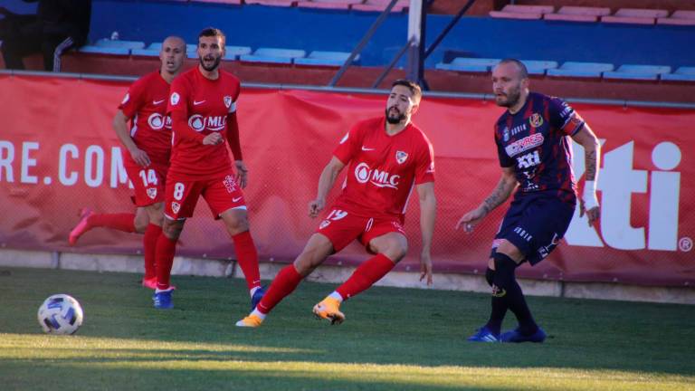 El Linares Deportivo malogra una ocasión para ser líder El Linares Deportivo malogra una ocasión para ser líder