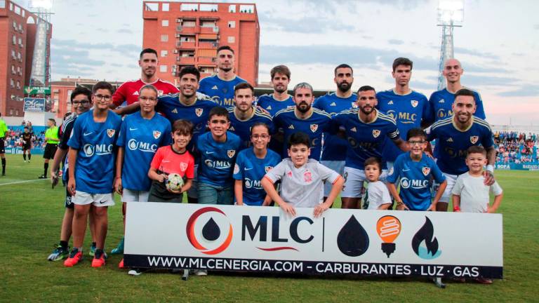 El Linares Deportivo pasa por encima del Real Madrid Castilla con un triunfo de justicia (2-1) El Linares Deportivo pasa por encima del Real Madrid Castilla con un triunfo de justicia (2-1)