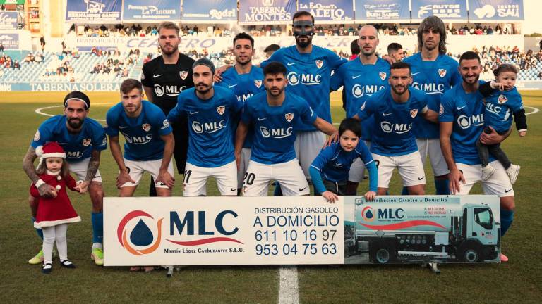 El Linares Deportivo arrolla al Sevilla Atlético (4-0) El Linares Deportivo arrolla al Sevilla Atlético (4-0)